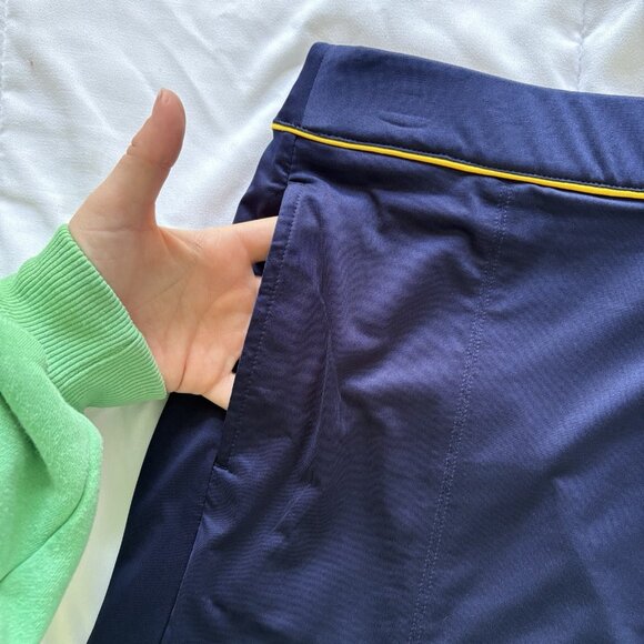 NWT Izod Golf Skort Skirt Blue Yellow Pull On Stretch Womens Size Large Pockets - Picture 2 of 10